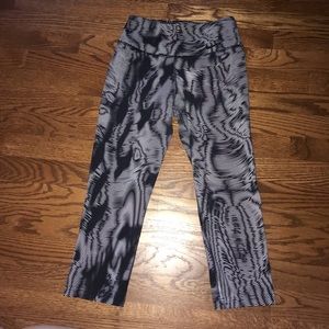 Nike workout capri leggings